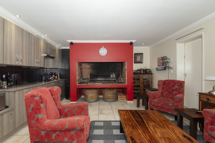 4 Bedroom Property for Sale in Country Club Western Cape